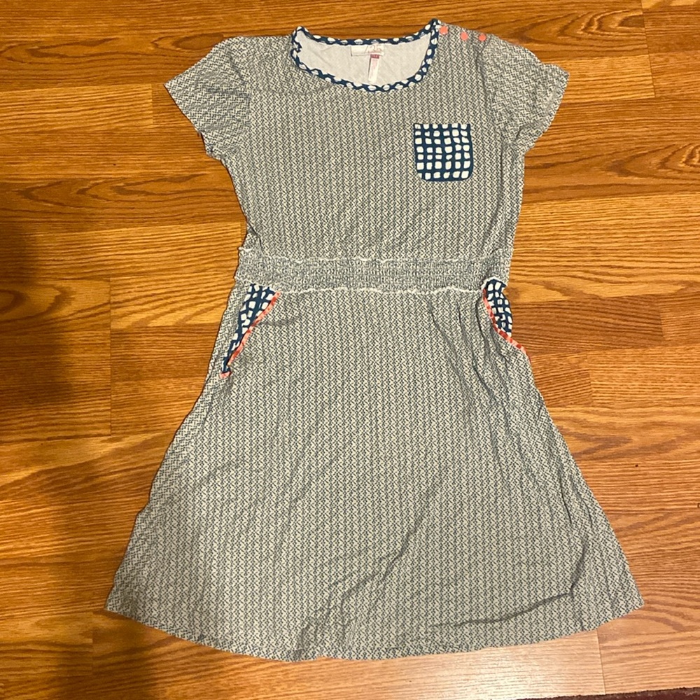 Adorable Matilda Jane dress! Soft material, Size 14 kids